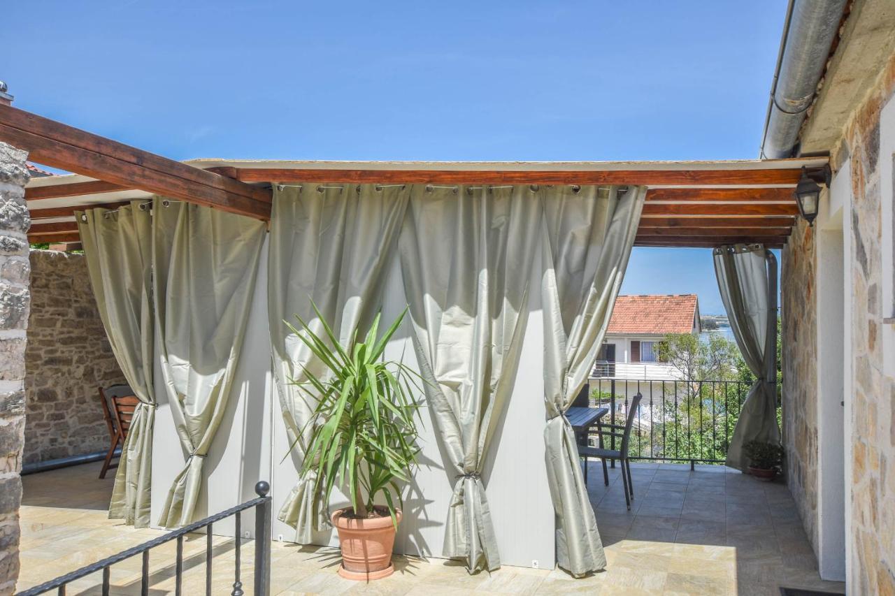 Apartments Tarragon Ugrinici Exterior photo
