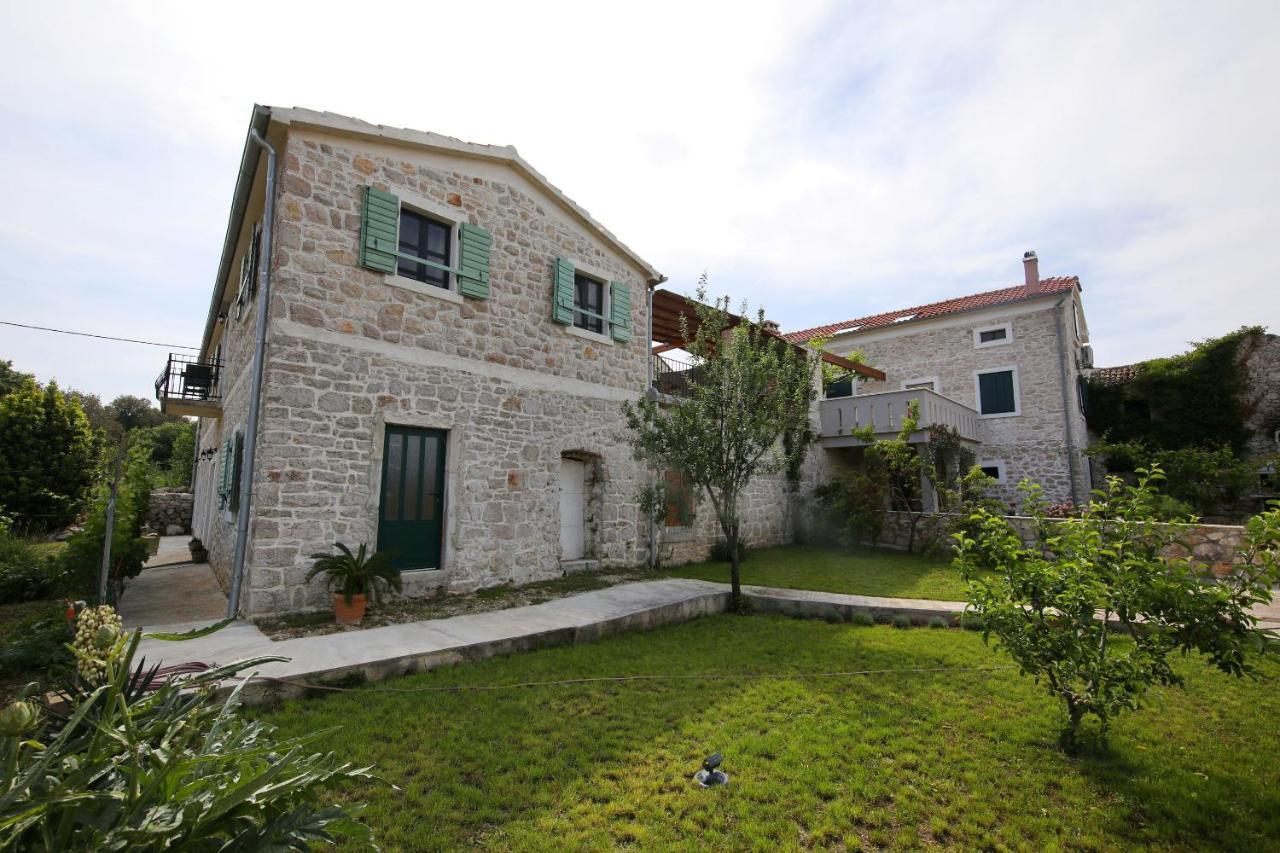 Apartments Tarragon Ugrinici Exterior photo